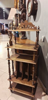 купить Этажерка (консоль) на 4 полки с отсеком для газет и журналов на колесиках, дерево, точение, резьба, лак, Россия, 1910-1930 гг.