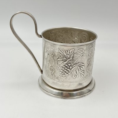 купить Подстаканник с декором в виде винограда, мНЦ (медь-никель-цинк), Завод «Мстерский ювелир», СССР, 1972 г.