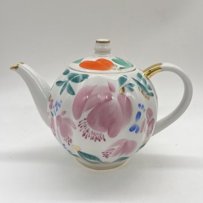 купить Заварочный чайник с расписным цветочным декором (крышка в подборе), автор формы "Тюльпан" С.Е. Яковлева, автор рисунка Л.И. Григорьева, фарфор, роспись, золочение, Ленинградский фарфоровый завод (ЛФЗ), СССР, 1970-1990 гг.