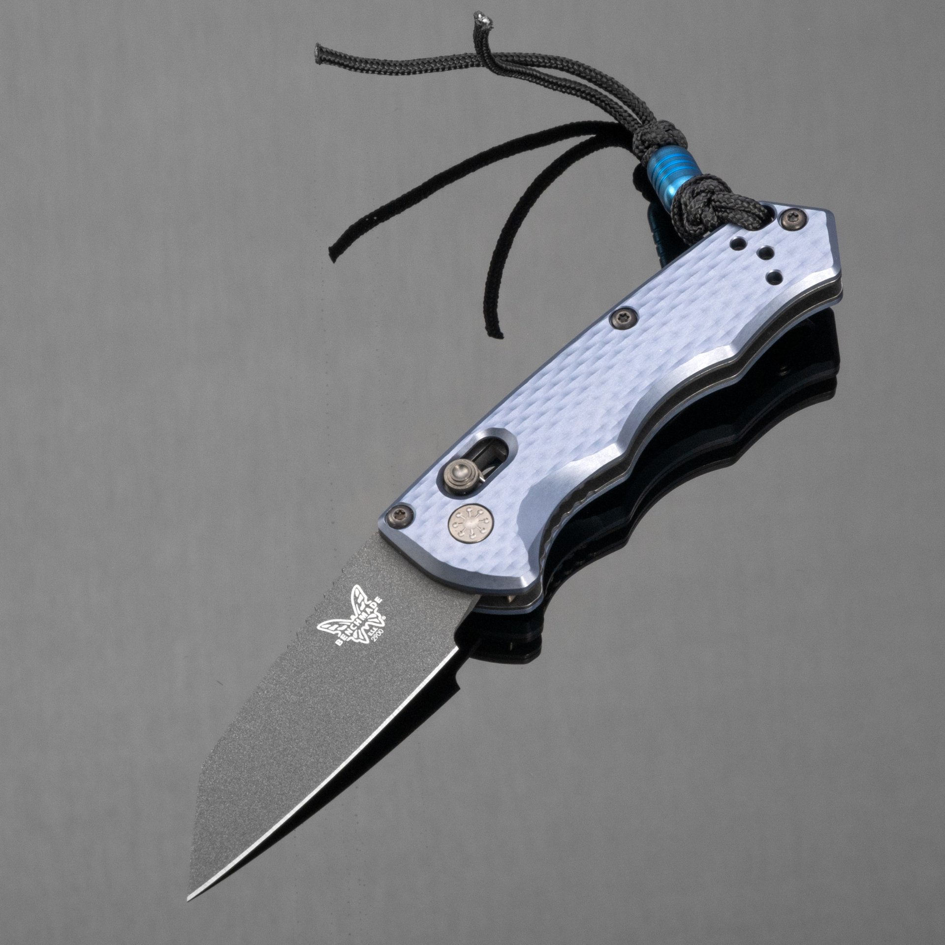 Автоматический нож Benchmade Partial Immunity Auto, сталь M4 Black  Cerakote, рукоять blue aluminum, артикул 2900BK, США стоимостью 31841 руб.