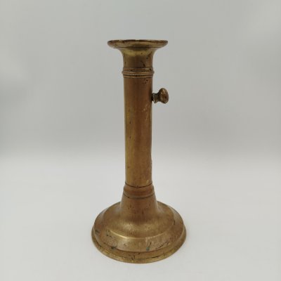 купить Подсвечник на одну свечу с механизмом извлечения остатков свечи, латунь, Западная Европа, 1940-1960 гг.