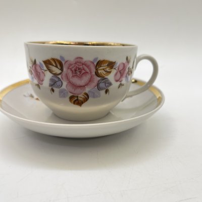 купить Чайная пара с цветочным декором, фарфор, деколь, золочение, Дулевский фарфоровый завод (Дулёво), СССР, 1970-1990 гг.