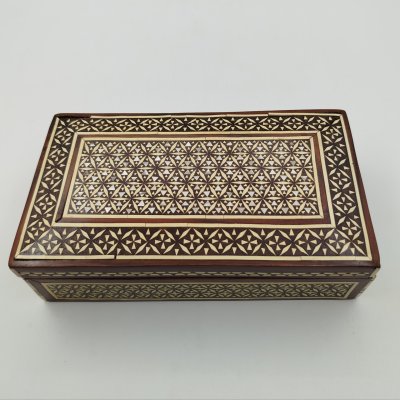 купить Шкатулка выполненная в технике "Хатам", дерево, перламутр, инкрустация, Ближний Восток, 1960-1990 гг.