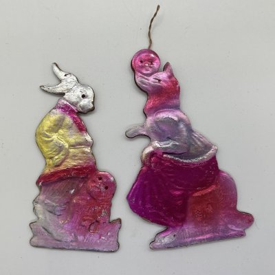 купить Набор из двух винтажных ёлочных игрушек по мотивам сказки "Колобок", картон, штамповка, аэрография, СССР, 1960-1980 гг.