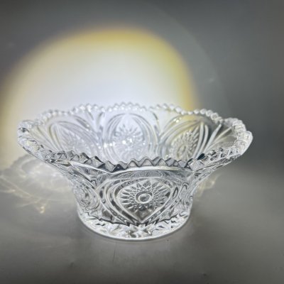 купить Салатник круглой формы с растительным декором, стекло, пресс, Россия, 1990-2010 гг.