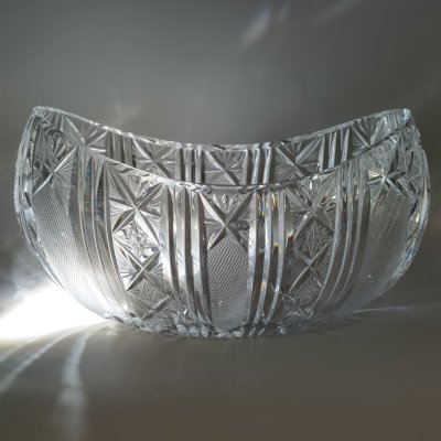 купить Конфетница (салатник) овальной формы с резным декором, хрусталь, алмазная грань, СССР, 1970-1990 гг.