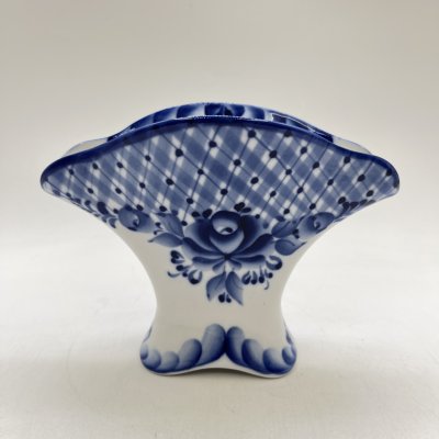 Купить Салфетница с цветочным декором, фарфор, роспись, Гжельская фарфоровая мануфактура «Галактика», Россия, 1991-2010 гг.