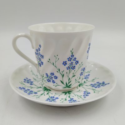 купить Пара кофейная "У ручья" (форма "Витая"), фарфор, деколь, Ленинградский фарфоровый завод (ЛФЗ), СССР, 1970-1992 гг.