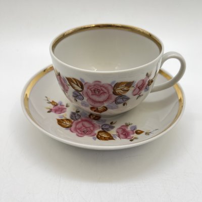 купить Чайная пара с цветочным декором, фарфор, деколь, золочение, Дулевский фарфоровый завод (Дулёво), СССР, 1970-1990 гг.