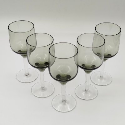 купить Набор из пяти рюмок дымчатого оттенка, цветное стекло, СССР, 1970-1990 гг.