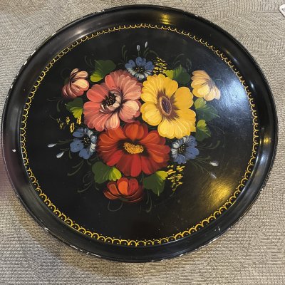 купить Поднос круглый с цветочным декором, жесть, роспись, Жостовская фабрика декоративной росписи, СССР, 1970-1991 гг.