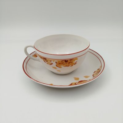 купить Пара чайная с цветочным декором, фарфор, печать по трафарету, обводка, золочение, Дмитровский фарфоровый завод (ДФЗ Вербилки), СССР, 1946-1950 гг.
