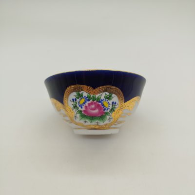 купить Пиала чайная с растительным декором, фарфор, золочение, крытье, деколь, Европа, 1980-1990 гг.