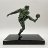 Купить Статуэтка в стиле ар-деко "Футболист" на каменном постаменте, металл, литье, патинирование, мрамор, Западная Европа, 1980-2000 гг.