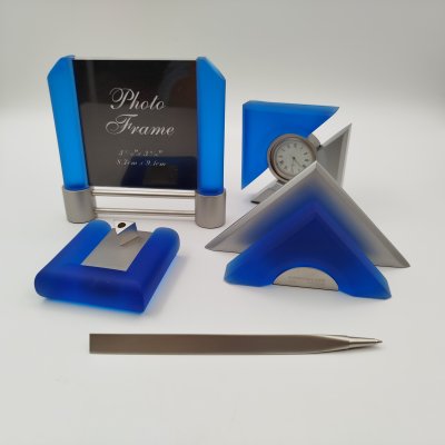 купить Письменный набор "Аэрофлот" (часы, ручка, фоторамка, визитница) в коробке, металл, пластик, картон, Российская Федерация, 1990-2000 гг.