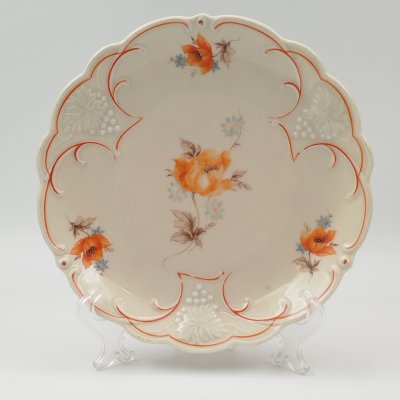 купить Тарелка десертная с рельефным декором и изображением красных цветов, фарфор, деколь, Porzellanfabrik Schlottenhof G.m.b.H., Германия, 1934-1950 гг.