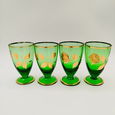 купить Набор рюмок на 4 персоны, украшенные изображением цветка, цветное стекло, золочение, Чехословакия, 1980-1990 гг.
