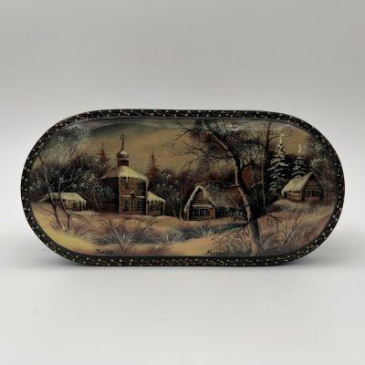 купить Шкатулка овальной формы "Зима", автор Михеев, папье-маше, роспись, лак, Федоскинская фабрика миниатюрной живописи (Федоскино), Российская Федерация, 2000-2015 гг.