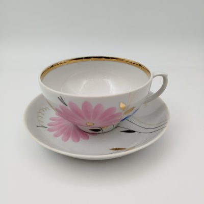 купить Пара чайная с цветочным декором в виде астр, фарфор, роспись, золочение, Дулевский фарфоровый завод (Дулёво), СССР, 1968-1991 гг.