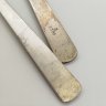 Купить Набор из 2-х лопаток (совочков) для сахара с цветочным декором, мНЦ (медь-никель-цинк), Таллинский ювелирный завод, СССР, 1960-1980 гг.