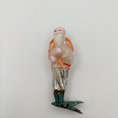 купить Игрушка ёлочная на прищепке "Старик с неводом" из коллекционной серии по мотивам "Сказки о рыбаке и рыбке" А.С. Пушкина, стекло, роспись, металл, Завод стеклянных ёлочных украшений и оптических изделий, г. Москва, СССР, 1950-1980 гг.