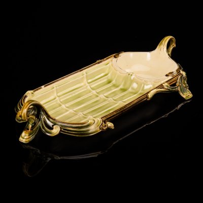 купить Блюдо сервировочное (для поросенка) с фигурными ручками, фаянс, роспись, золочение, Россия, 1900-1930 гг.