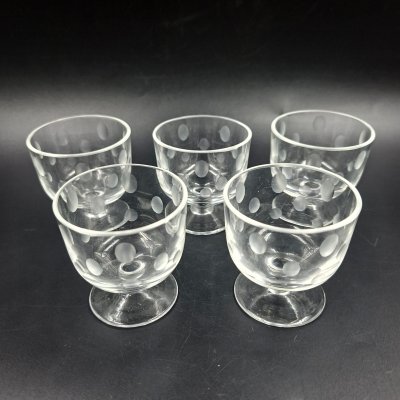 купить Набор из пяти рюмок с декором в виде ямок, стекло, СССР, 1970-1990 гг.
