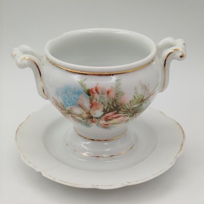 купить Молочник с нежным растительным декором, фарфор, роспись, золочение, Фарфоровый завод «Пролетарий» (Бронница, Мста), СССР, 1951 г.