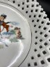 Купить Блюдо сервировочное (сухарница) с прорезным бортом, украшенное изображением пары, фарфор, деколь, золочение, Китай, 1970-1990 гг.