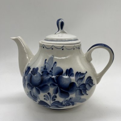 купить Чайник заварочный с расписным цветочным декором (крышка подбор), фарфор, роспись, Россия, 1990-2010 гг.