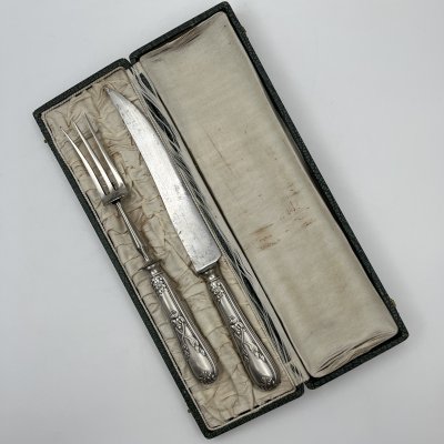 купить Комплект приборов для подачи мяса (вилка и нож) в коробке, металл, серебрение, Франция, 1900-1930 гг.