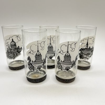 купить Набор из 5 высоких рюмок "Петербург", стекло, мельхиор, деколь, СССР, 1970-1990 гг.