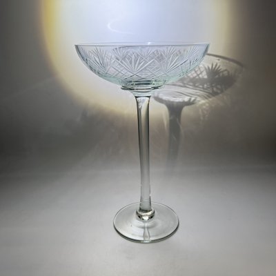 купить Конфетница (креманка) на высокой ножке с геометрическим декором, стекло, алмазная грень, СССР, 1970-1990 гг.
