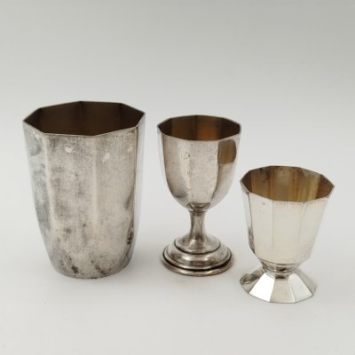 купить Набор для завтрака (стакан, рюмка и пашотница) с граненым туловом, Derby, металл, Великобритания, 1880-1930 гг.