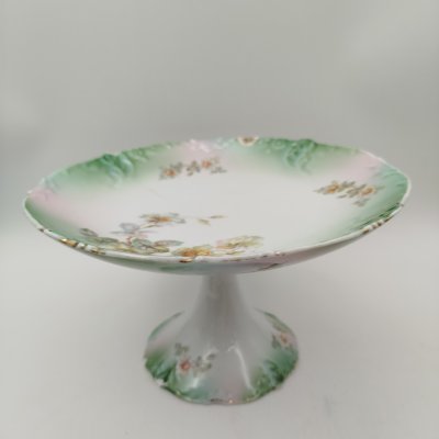 купить Фруктовница с декором в виде цветов шиповника, фарфор, аэрография, деколь, Российская империя, 1890-1915 гг.