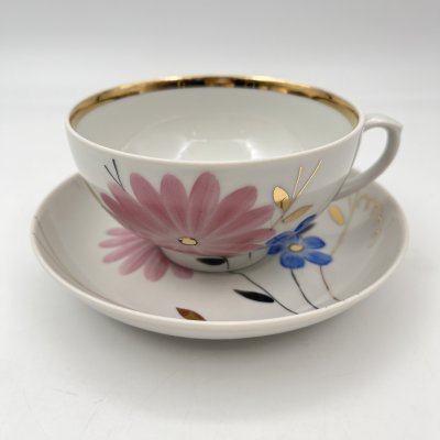купить Пара чайная с цветочным декором в виде астр, фарфор, роспись, золочение, Дулевский фарфоровый завод (Дулёво), СССР, 1968-1991 гг.