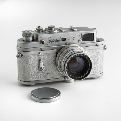 Фотоаппарат "Зоркий-4" с объективом "Юпитер-8" в оригинальном кофре ...