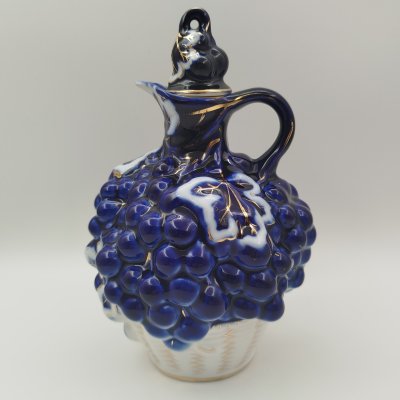 купить Кувшин "Виноград", автор модели Яковлева С.Е., фарфор, крытье кобальтом, золочение, Ленинградский фарфоровый завод (ЛФЗ), СССР, 1960-1970 гг.