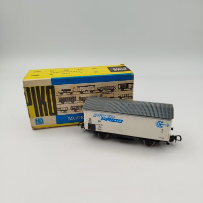 купить Модель железнодорожного вагона-холодильника "Inter Frigo", в оригинальной коробке, пластик, картон, Piko, ГДР, 1970-1990 гг.
