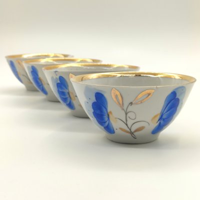 купить Набор пиал с цветочным декором на 4 персоны, фарфор, роспись, золочение, Ташкентский фарфоровый завод, СССР, 1973-1983 гг.