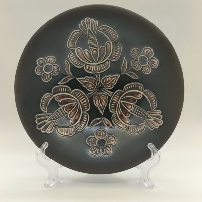 купить Сервировочное блюдо с рельефным цветочным декором, керамика, глазурь, Европа, 1970-1990 гг.