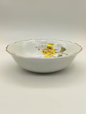 купить Салатник с декором в виде желтой розы, фарфор, деколь, золочение, Tielsch Walbrzych, Польша, 1952-1990 гг.