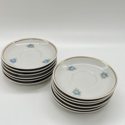 купить Набор из 12 блюдец с цветочным декором, фарфор, деколь, золочение, Довбышский фарфоровый завод (Довбыш), СССР, 1970 г.