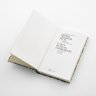 Купить Книга в папке "Художественное шитье Древней Руси в собрании Загорского музея", бумага, печать, Издательство "Советская Россия", Типография БИГЗ, СССР, 1983 г.