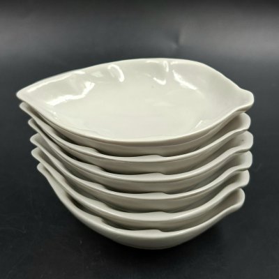 купить Набор из шести розеток в форме листиков, фарфор, Ленинградский опытный завод (ЛОЗ), СССР, 1984-1991 гг.