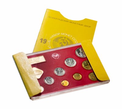 купить Годовой набор госбанка СССР 1990 ЛМД в мягкой запайке (9 монет + жетон)