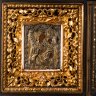 Купить Икона в киоте с резным растительным декором и в окладе "Пресвятая Богородица Смоленская", дерево, темпера, стекло, техника эгломизе (на киоте), шпон красного дерева, Российская империя, 1840-1860 гг.