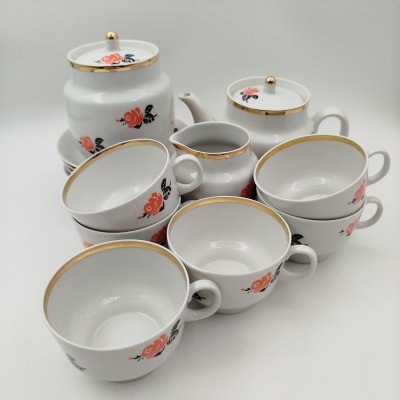 купить Сервиз чайный с декором в виде роз, на 6 персон (15 предметов), фарфор, деколь, золочение, Фарфоровый завод «Пролетарий» (Бронница, Мста), СССР, 1967-1975 гг.