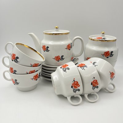 купить Сервиз чайный с декором в виде роз, на 6 персон (14 предметов), фарфор, деколь, золочение, Фарфоровый завод «Пролетарий» (Бронница, Мста), СССР, 1967-1975 гг.