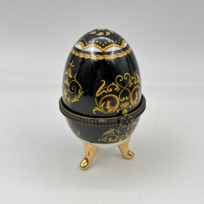 купить Шкатулка в виде яйца с растительным декором, фарфор, деколь, металл, Китай, 1990-2010 гг.